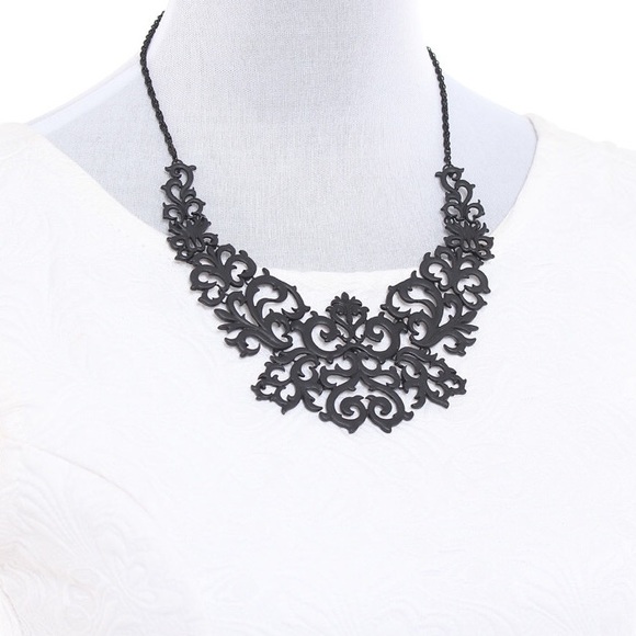 New Ornate Hollowed Out Vintage Vibe Statement Necklace Adjustable ~ Collar - Picture 8 of 16